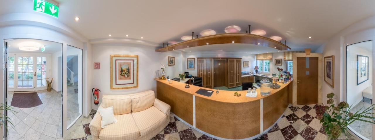 דיסלדורף Hotel Villa Im Park מראה חיצוני תמונה