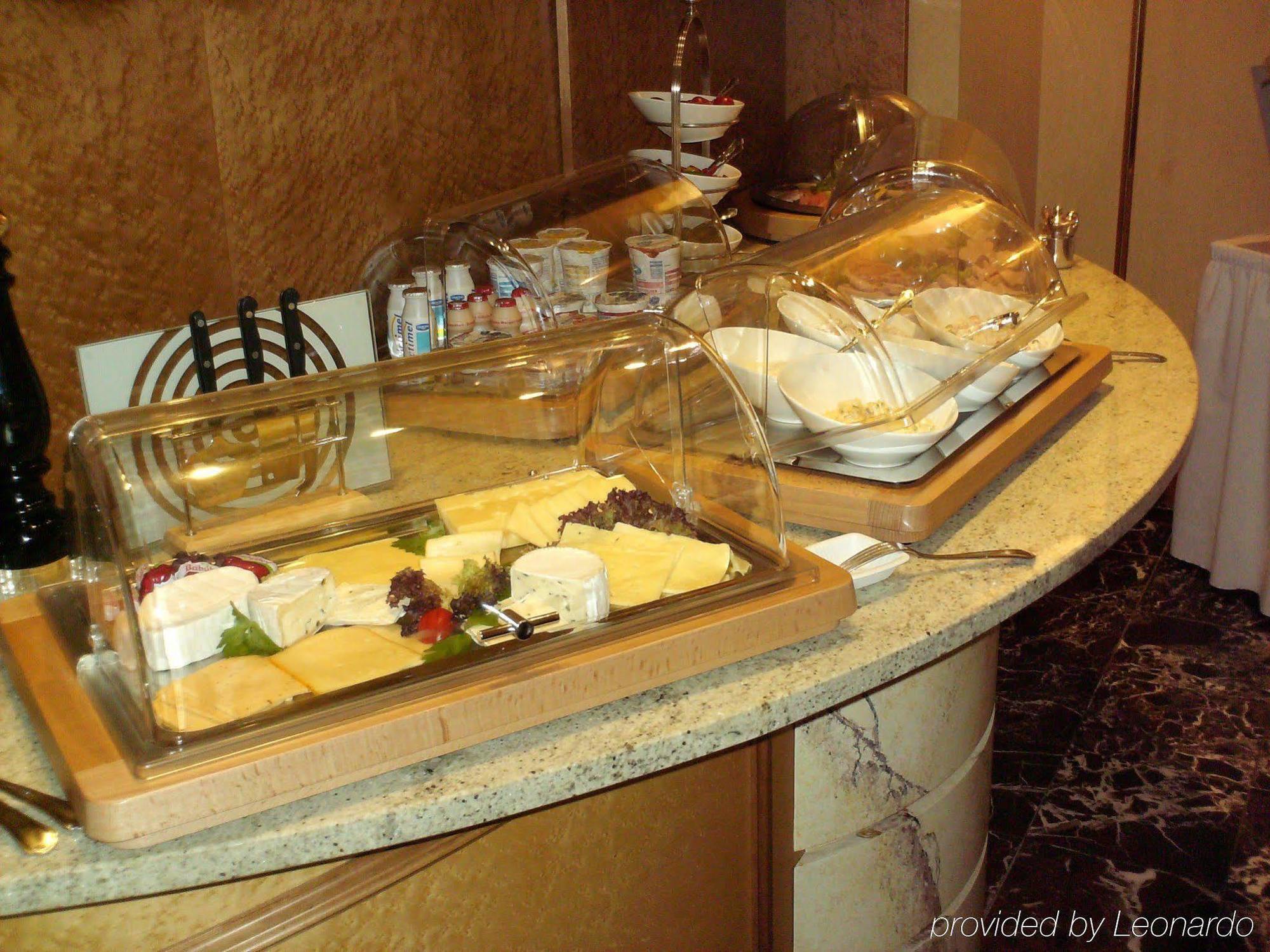 דיסלדורף Hotel Villa Im Park מסעדה תמונה
